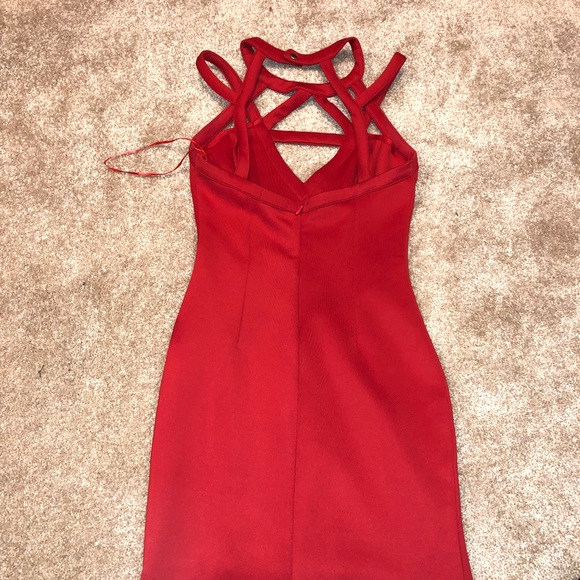 Red strappy dress - Picture 2 of 2